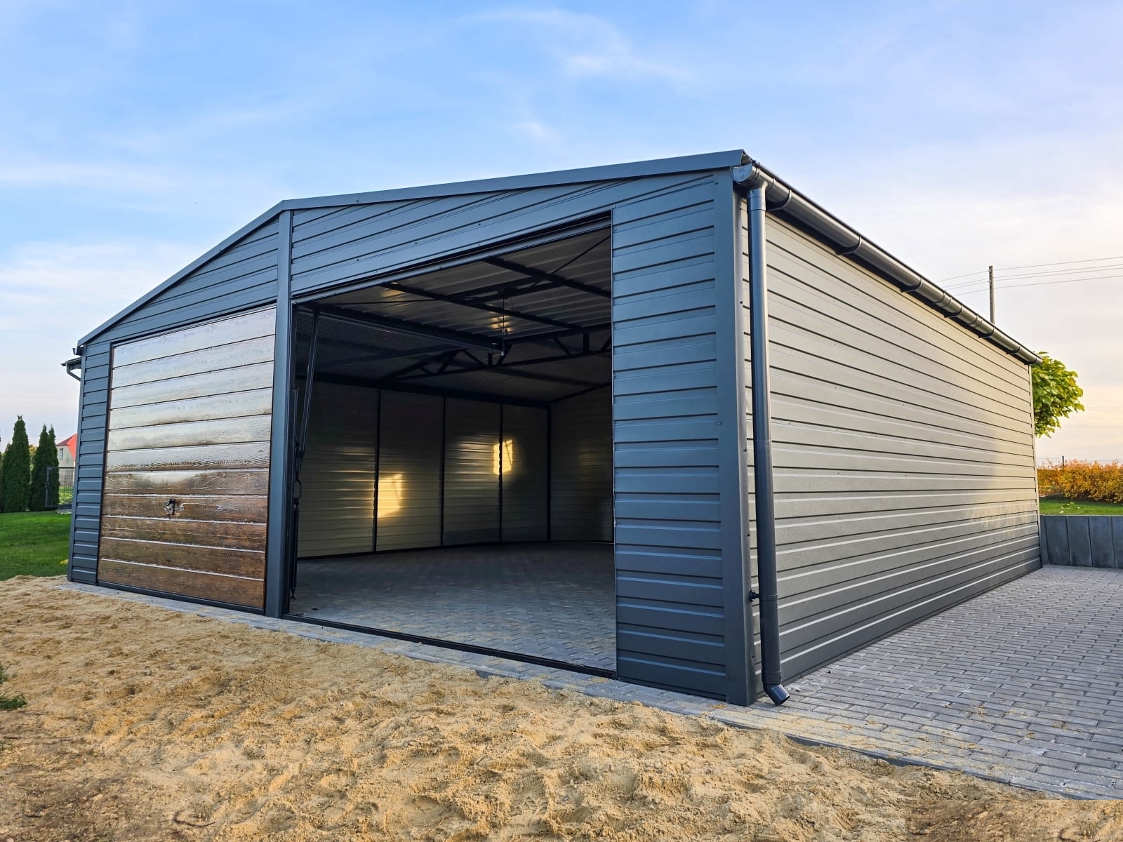 Blechgarage 6 x 6 m als Doppelgarage